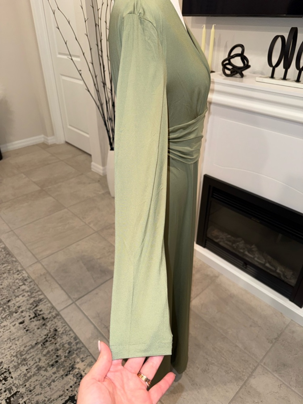 2 x 20$ NWT Olive Green Long Sleeve V-Neck Maxi Dress Size M - Picture 5 of 11